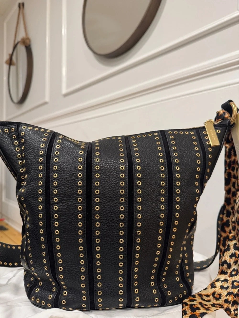 Michael Kors Brooklyn Black Grommet Leather Feedbag Crossbody NWT - Picture 8 of 17